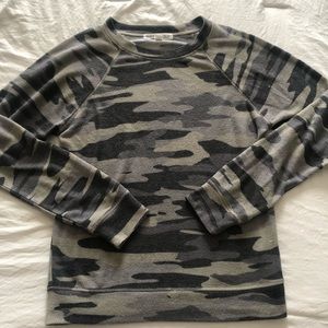 Dry Good (XS) camouflage sweater/shirt